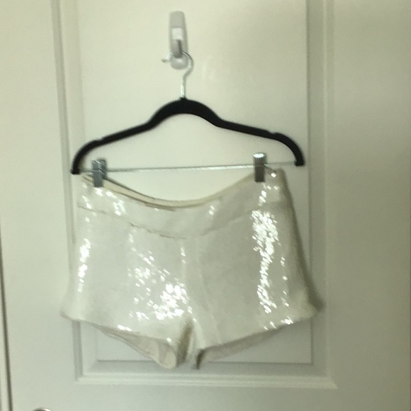 Guess Pants - GUESS short shorts white sequin